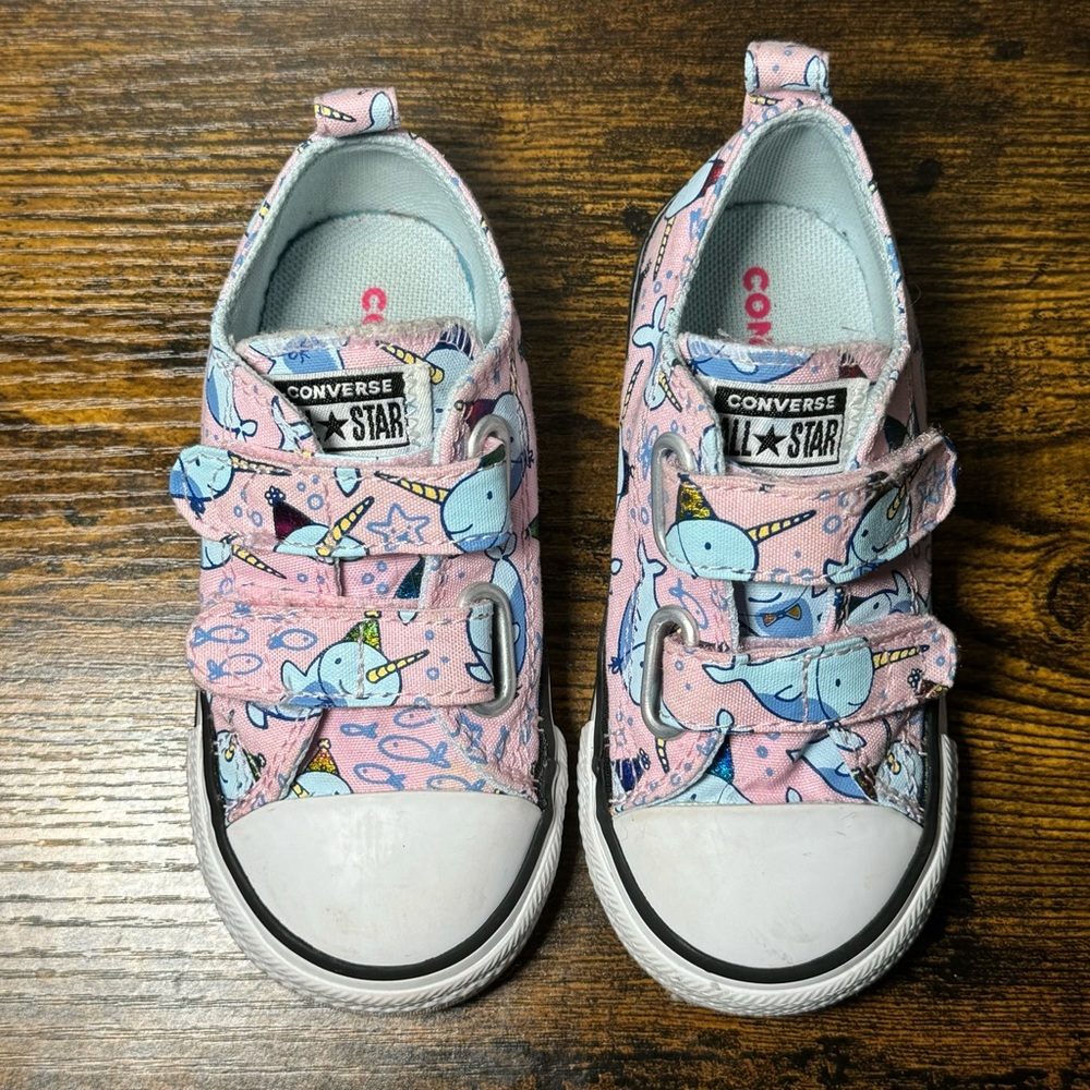 Toddler Girl Narwhal Converse Sneakers Size 7 - Picture 2 of 7